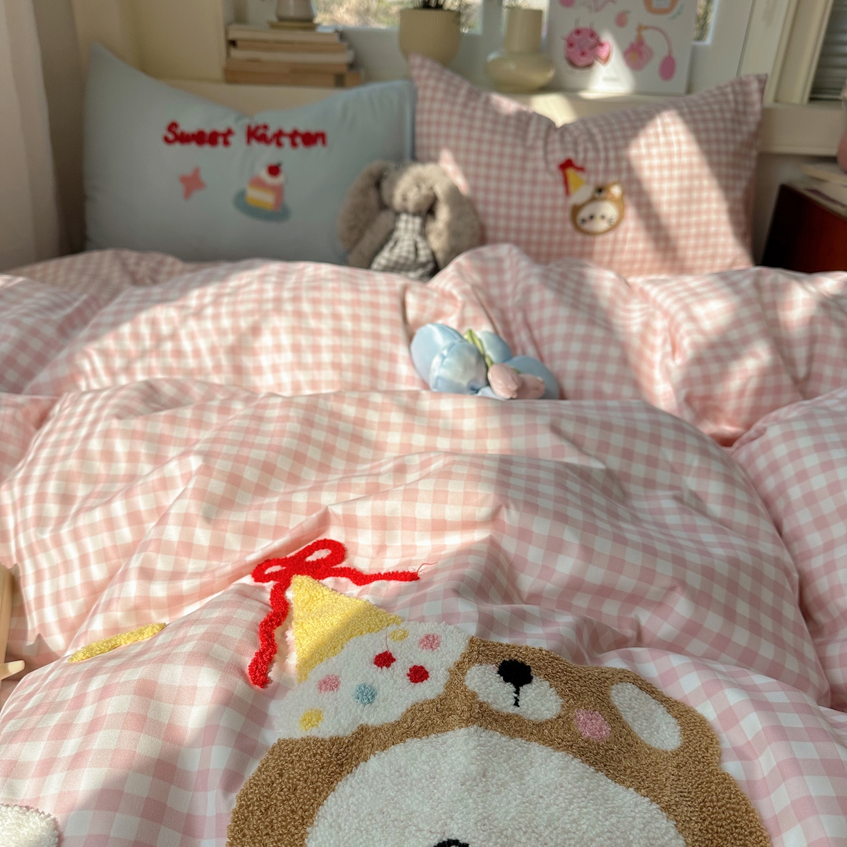 91家纺网 家纺一手货源 找家纺 顾里家纺 2026春夏新款ins可爱风云朵毛巾绣四件套（会员-3元  床笠定制不退换0 冰淇淋猫