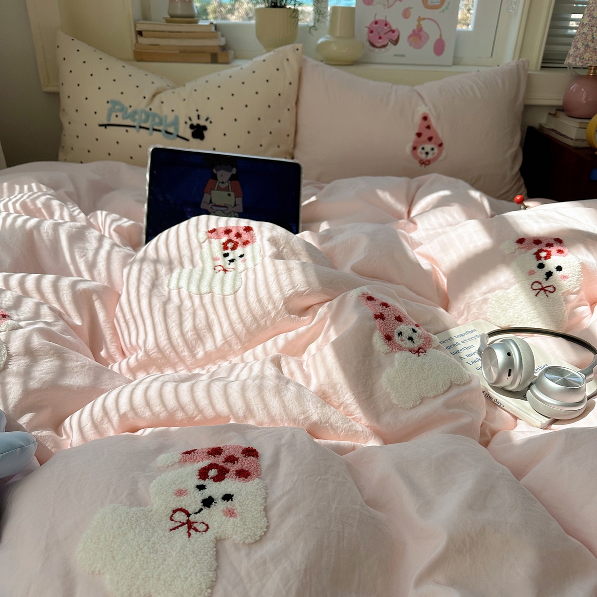 91家纺网 家纺一手货源 找家纺 顾里家纺 2026春夏新款ins可爱风云朵毛巾绣四件套（会员-3元  床笠定制不退换0 波点修狗