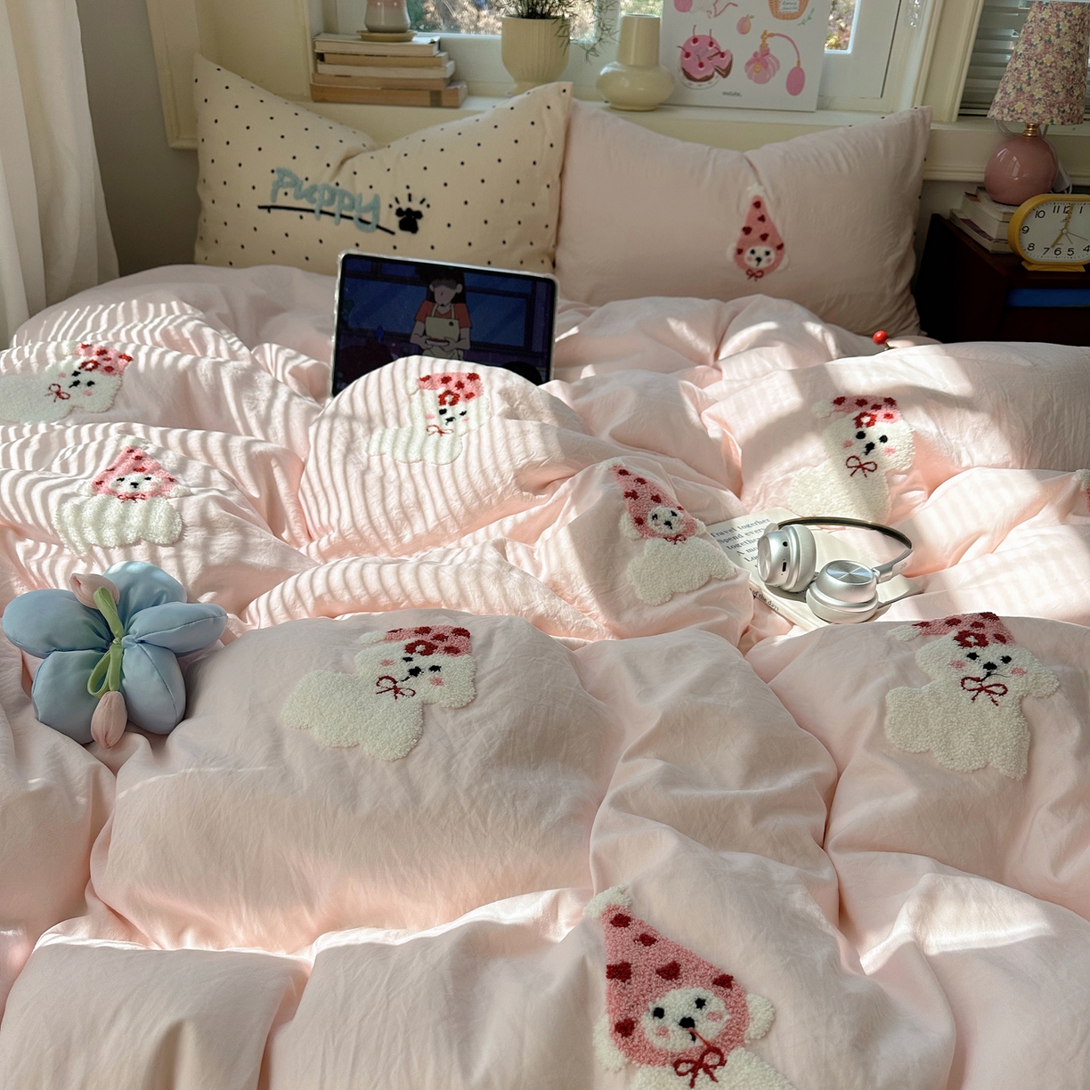 91家纺网 家纺一手货源 找家纺 顾里家纺 2026春夏新款ins可爱风云朵毛巾绣四件套（会员-3元  床笠定制不退换0 波点修狗