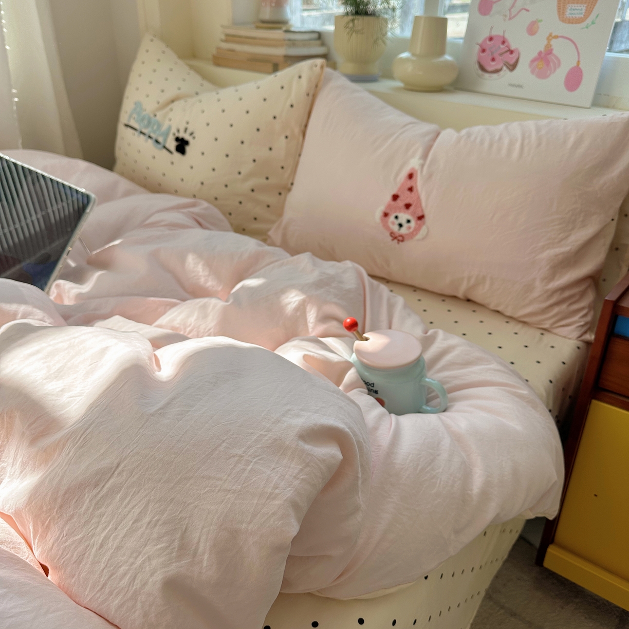 91家纺网 家纺一手货源 找家纺 顾里家纺 2026春夏新款ins可爱风云朵毛巾绣四件套（会员-3元  床笠定制不退换0 波点修狗