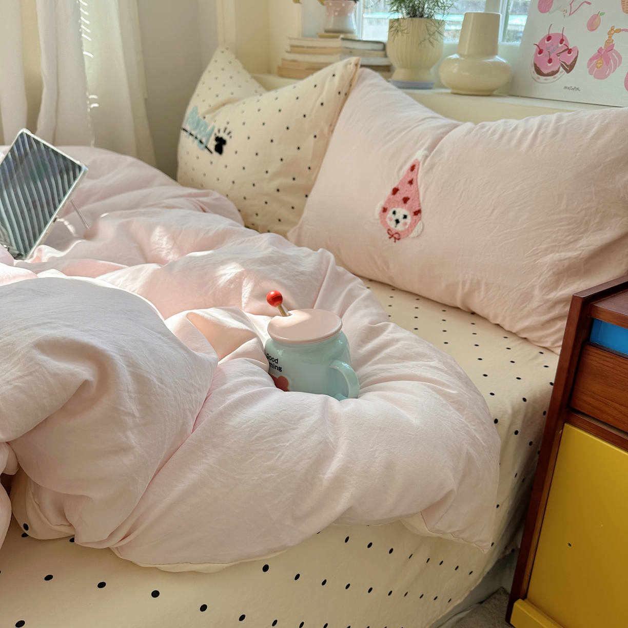 91家纺网 家纺一手货源 找家纺 顾里家纺 2026春夏新款ins可爱风云朵毛巾绣四件套（会员-3元  床笠定制不退换0 波点修狗