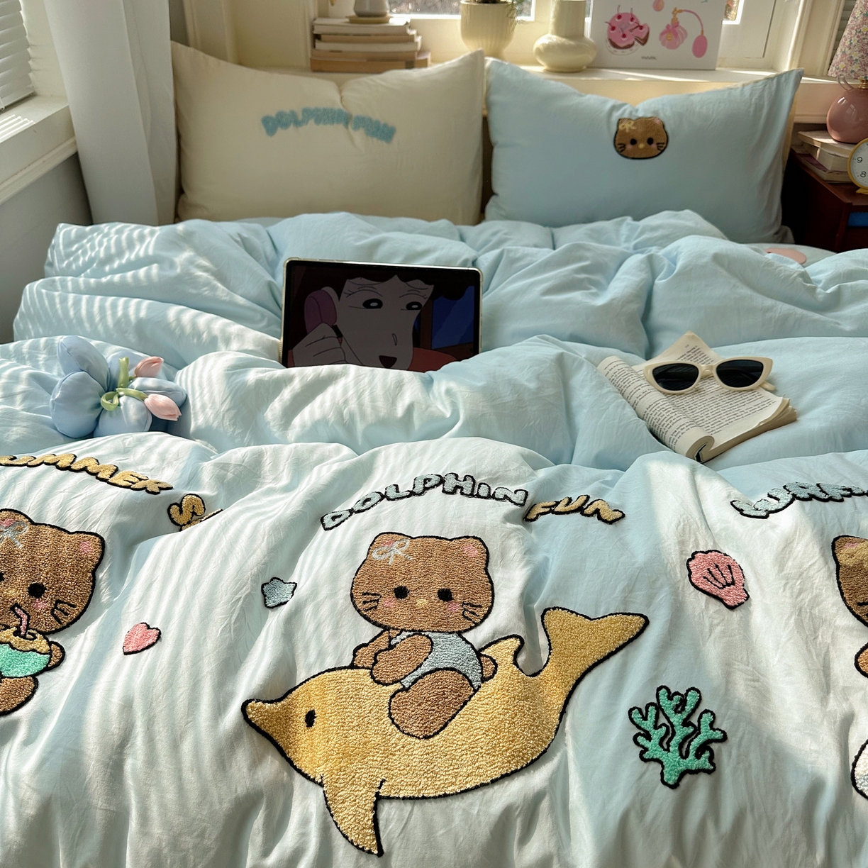 91家纺网 家纺一手货源 找家纺 顾里家纺 2026春夏新款ins可爱风云朵毛巾绣四件套（会员-3元  床笠定制不退换0 冲浪黑皮猫