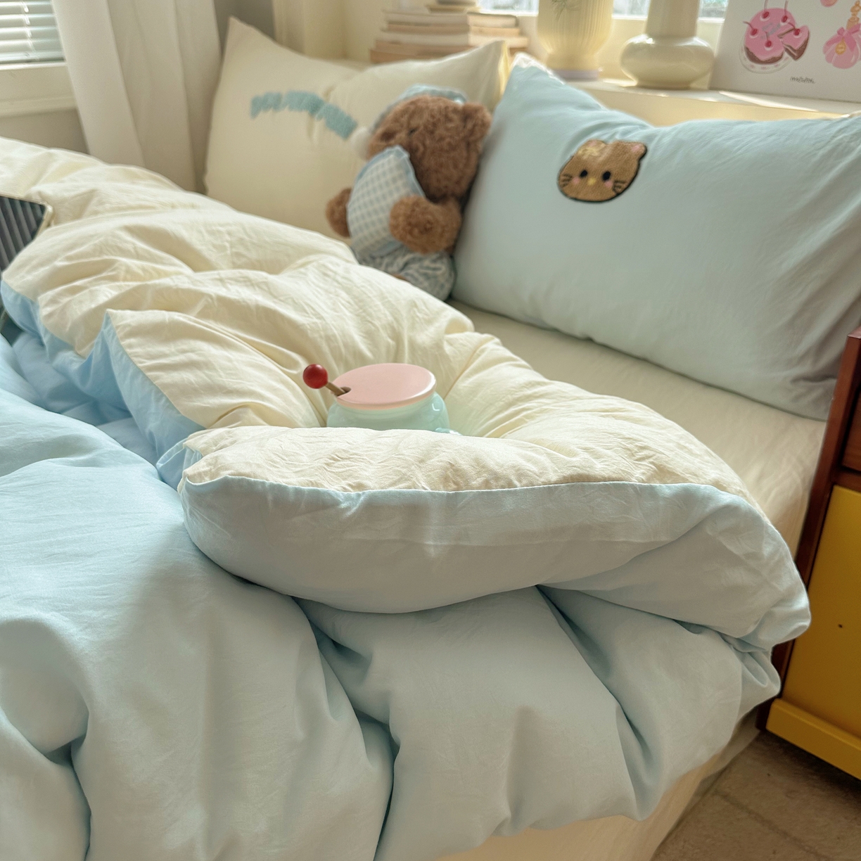 91家纺网 家纺一手货源 找家纺 顾里家纺 2026春夏新款ins可爱风云朵毛巾绣四件套（会员-3元  床笠定制不退换0 冲浪黑皮猫