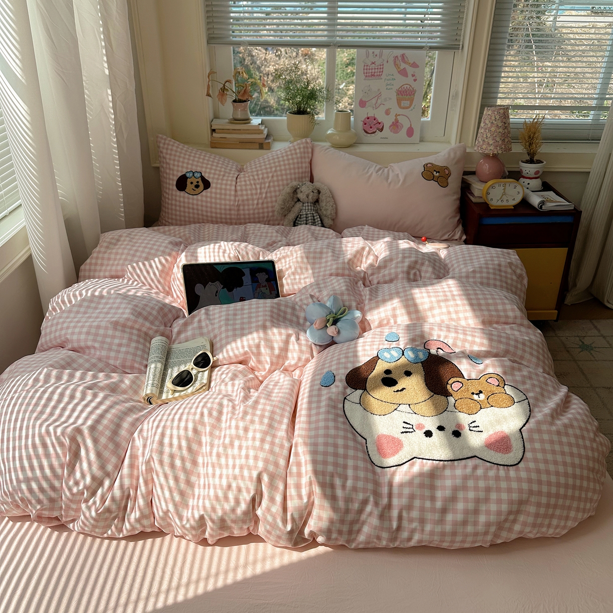 91家纺网 家纺一手货源 找家纺 顾里家纺 2026春夏新款ins可爱风云朵毛巾绣四件套（会员-3元  床笠定制不退换0 狗狗好友