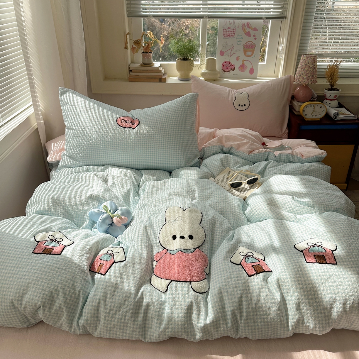 91家纺网 家纺一手货源 找家纺 顾里家纺 2026春夏新款ins可爱风云朵毛巾绣四件套（会员-3元  床笠定制不退换0 乖乖兔