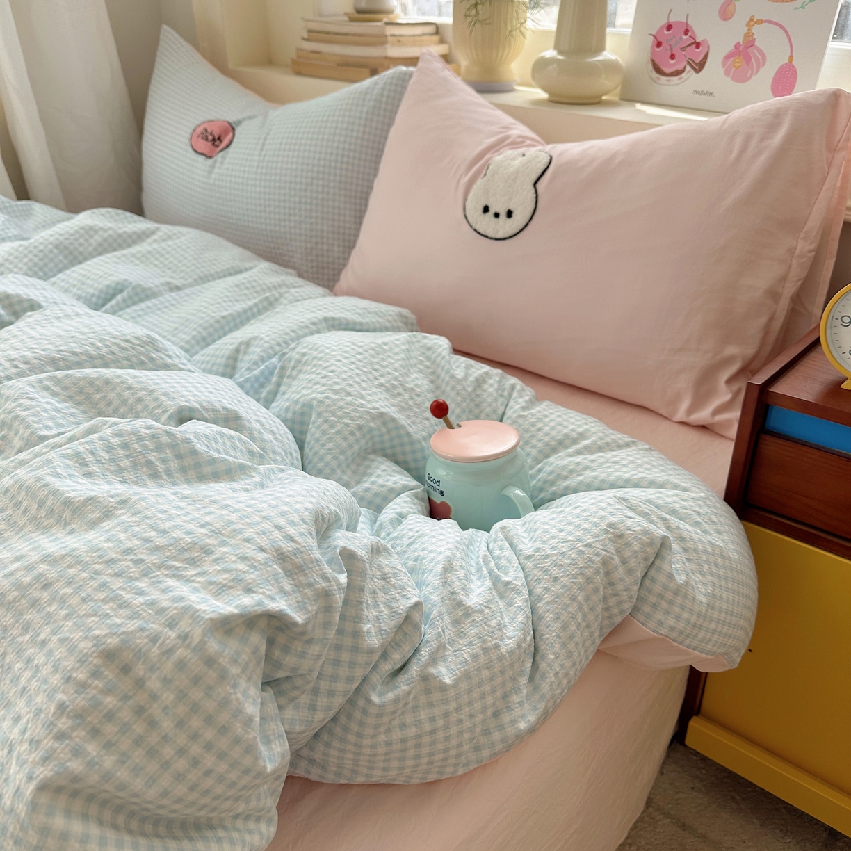 91家纺网 家纺一手货源 找家纺 顾里家纺 2026春夏新款ins可爱风云朵毛巾绣四件套（会员-3元  床笠定制不退换0 乖乖兔