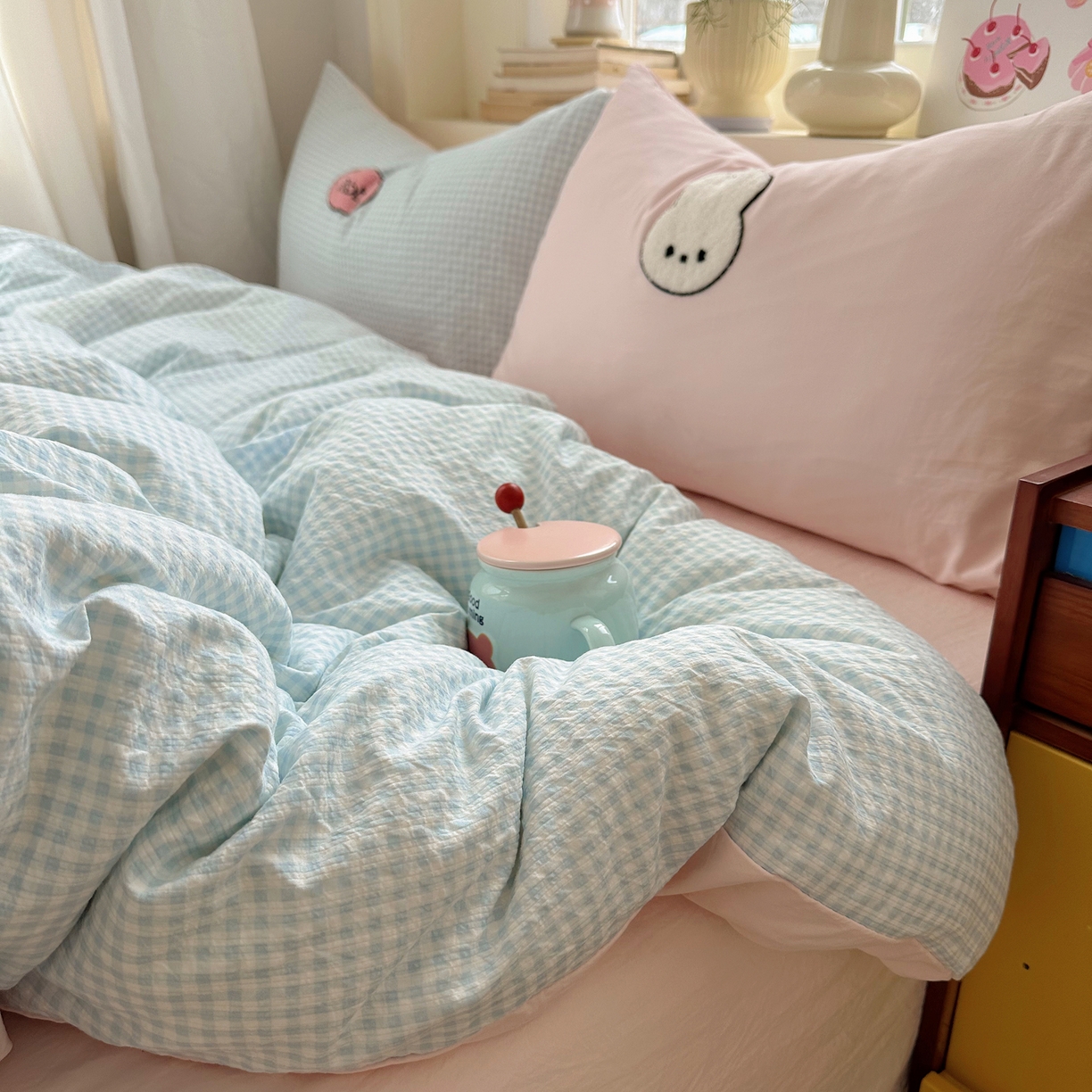 91家纺网 家纺一手货源 找家纺 顾里家纺 2026春夏新款ins可爱风云朵毛巾绣四件套（会员-3元  床笠定制不退换0 乖乖兔