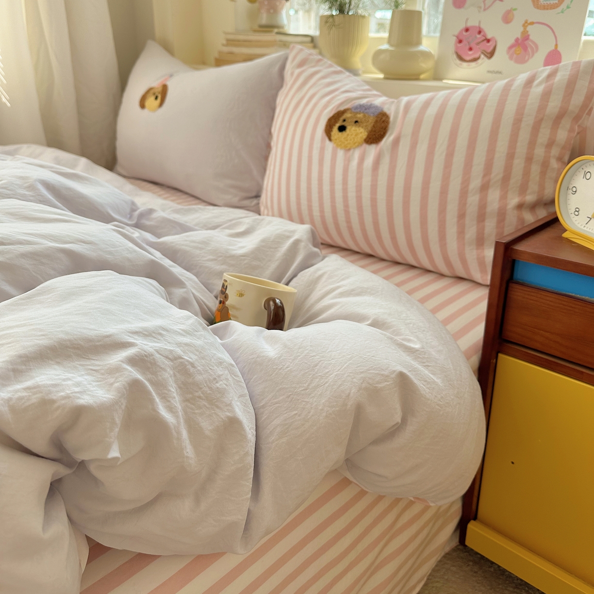 91家纺网 家纺一手货源 找家纺 顾里家纺 2026春夏新款ins可爱风云朵毛巾绣四件套（会员-3元  床笠定制不退换0 滑板狗