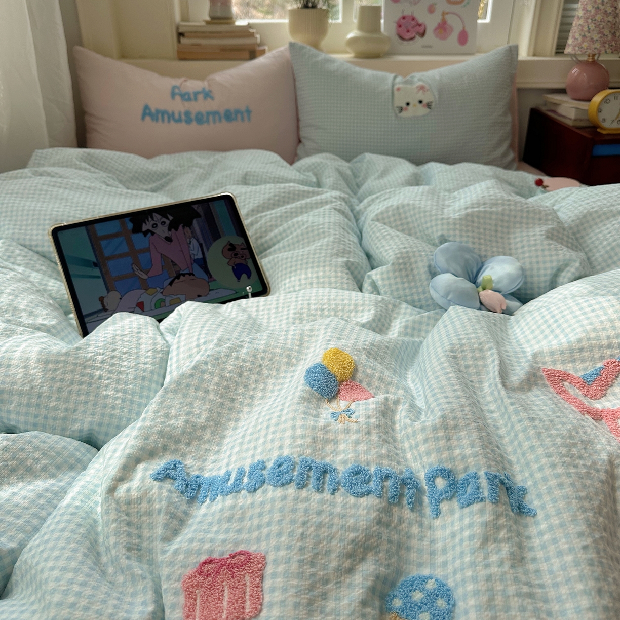 91家纺网 家纺一手货源 找家纺 顾里家纺 2026春夏新款ins可爱风云朵毛巾绣四件套（会员-3元  床笠定制不退换0 木马猫咪