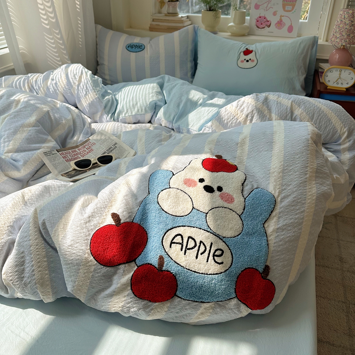 91家纺网 家纺一手货源 找家纺 顾里家纺 2026春夏新款ins可爱风云朵毛巾绣四件套（会员-3元  床笠定制不退换0 苹果熊