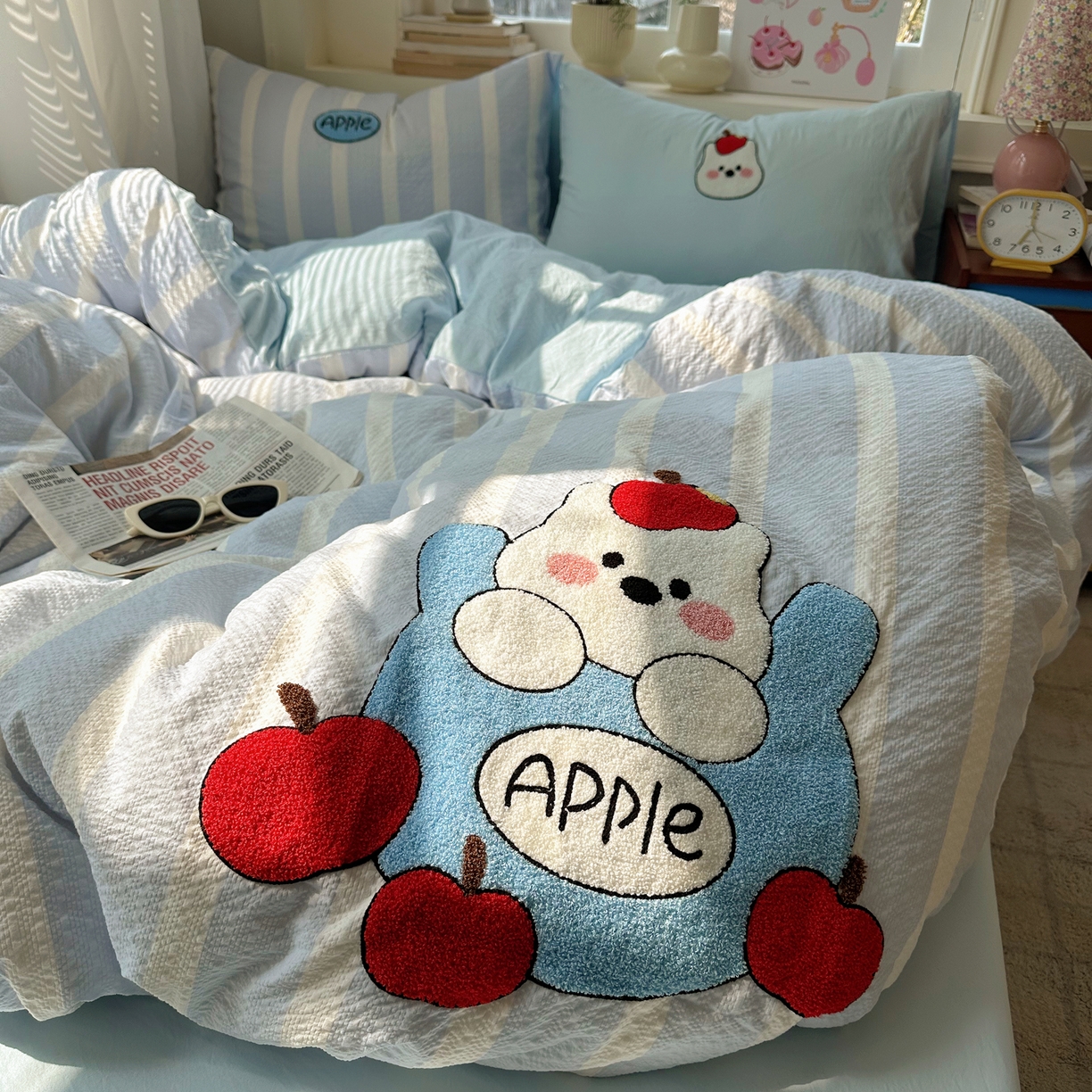 91家纺网 家纺一手货源 找家纺 顾里家纺 2026春夏新款ins可爱风云朵毛巾绣四件套（会员-3元  床笠定制不退换0 苹果熊