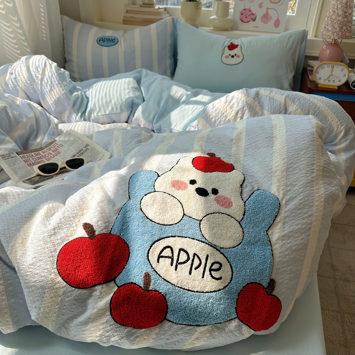 91家纺网 家纺一手货源 找家纺 顾里家纺 2026春夏新款ins可爱风云朵毛巾绣四件套（会员-3元  床笠定制不退换0 苹果熊