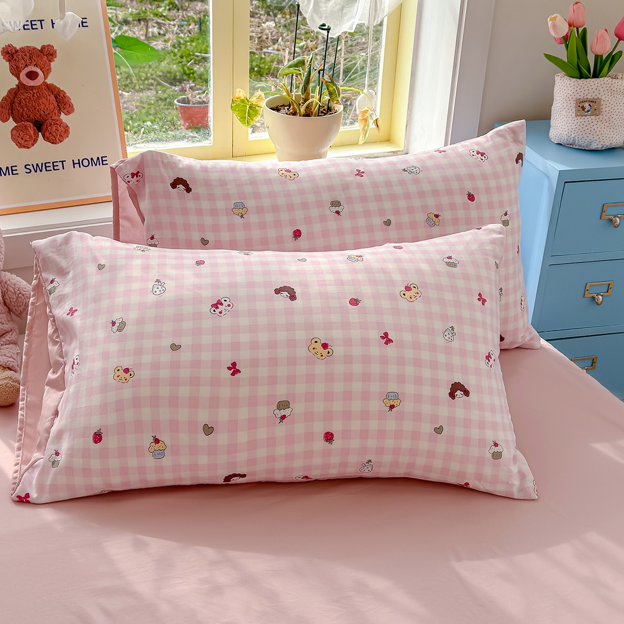 91家纺网 家纺一手货源 找家纺 元禾 2026新款A类古法水洗仿棉云感纱四件套 草莓熊-粉