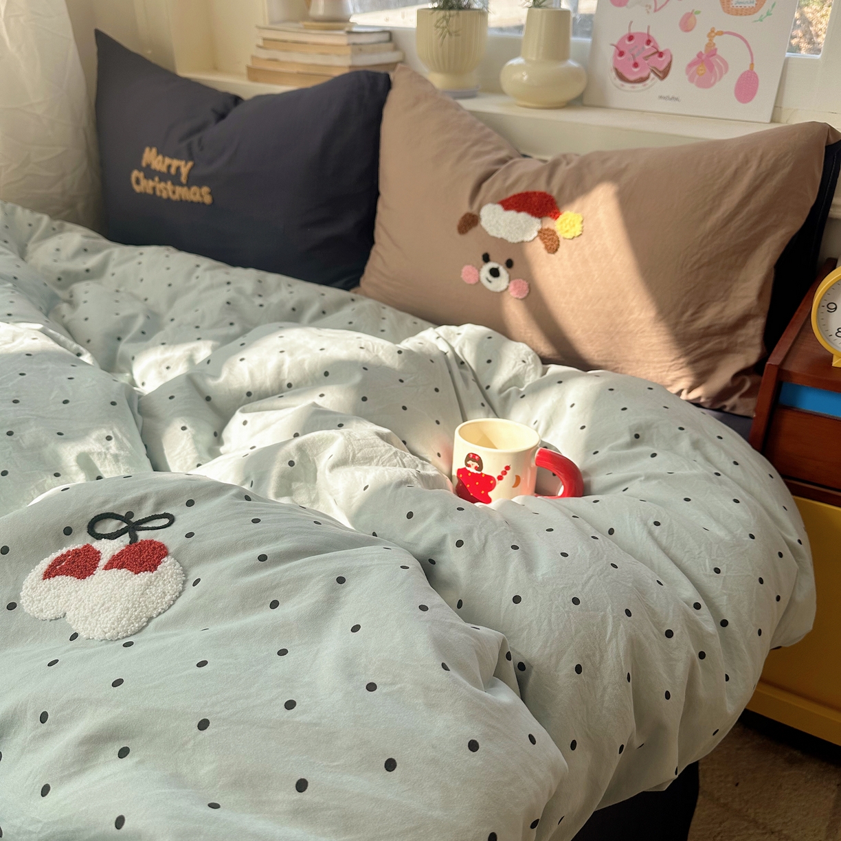 91家纺网 家纺一手货源 找家纺 顾里家纺 2026春夏新款ins可爱风云朵毛巾绣四件套（会员-3元  床笠定制不退换0 圣诞熊仔