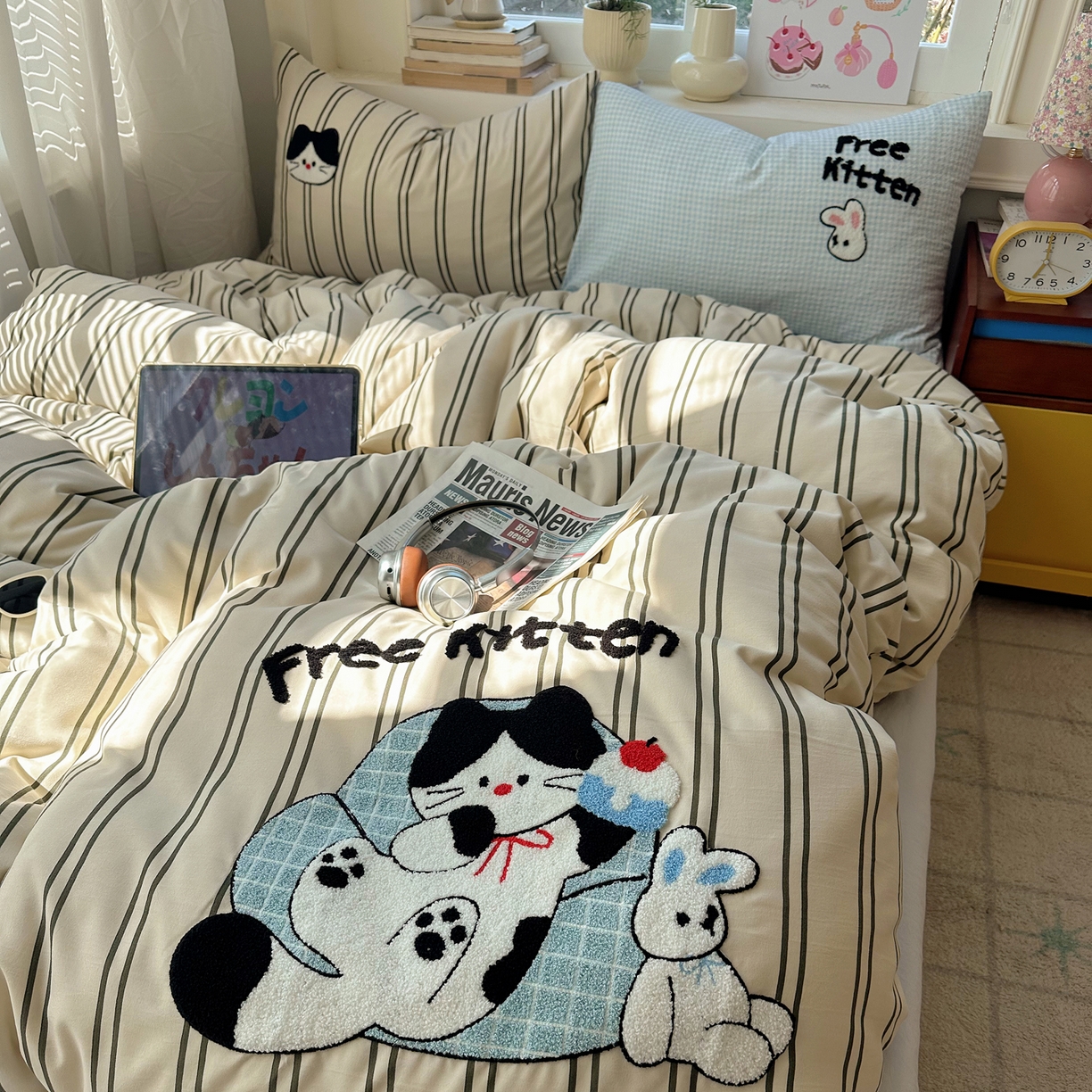 91家纺网 家纺一手货源 找家纺 顾里家纺 2026春夏新款ins可爱风云朵毛巾绣四件套（会员-3元  床笠定制不退换0 竖条猫咪