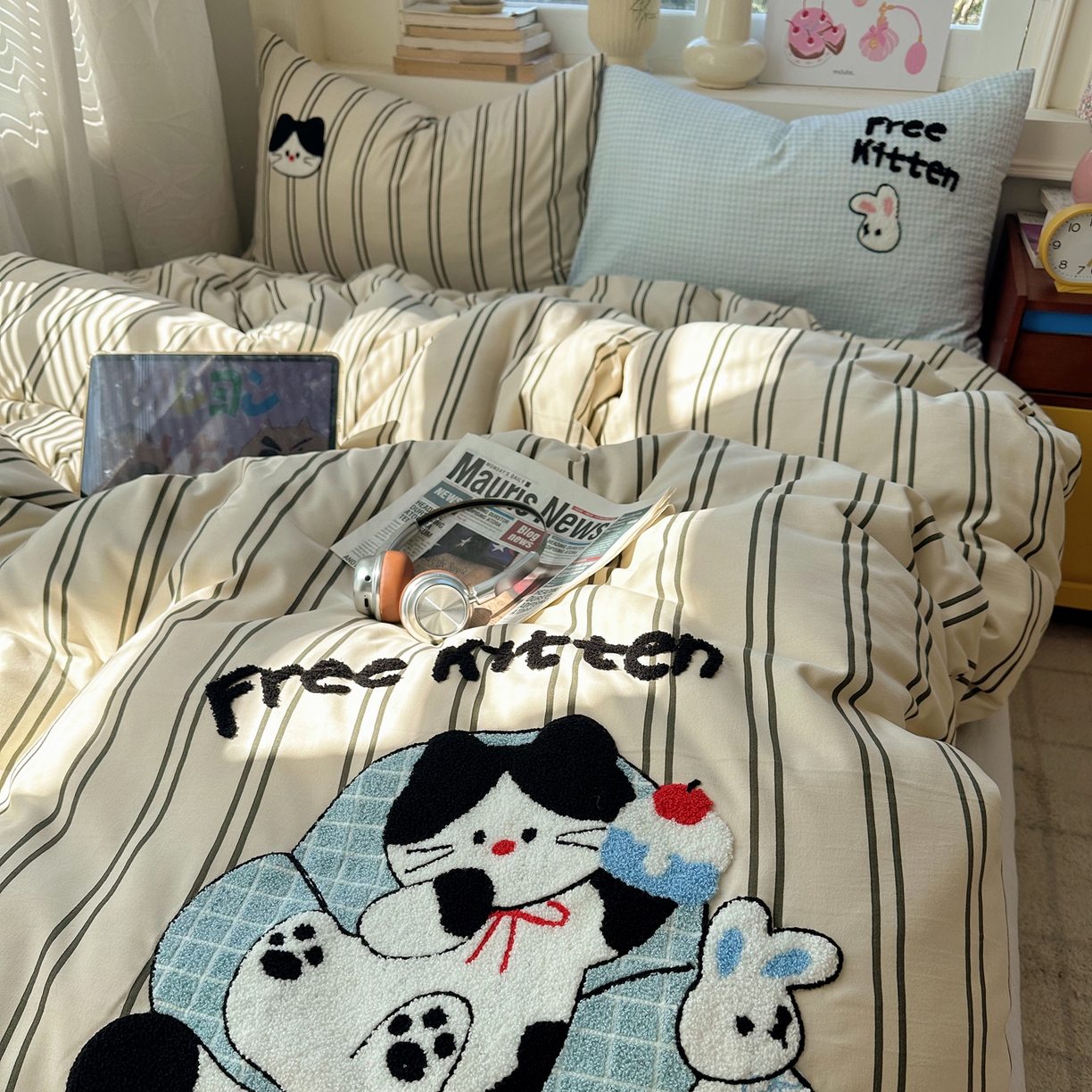 91家纺网 家纺一手货源 找家纺 顾里家纺 2026春夏新款ins可爱风云朵毛巾绣四件套（会员-3元  床笠定制不退换0 竖条猫咪