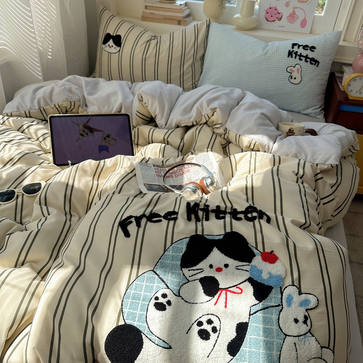 91家纺网 家纺一手货源 找家纺 顾里家纺 2026春夏新款ins可爱风云朵毛巾绣四件套（会员-3元  床笠定制不退换0 竖条猫咪