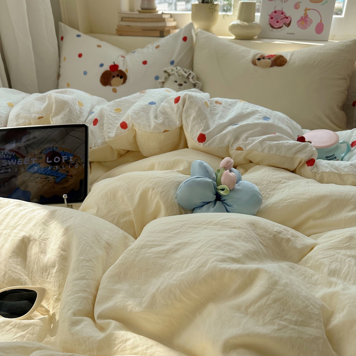 91家纺网 家纺一手货源 找家纺 顾里家纺 2026春夏新款ins可爱风云朵毛巾绣四件套（会员-3元  床笠定制不退换0 甜品腊肠狗