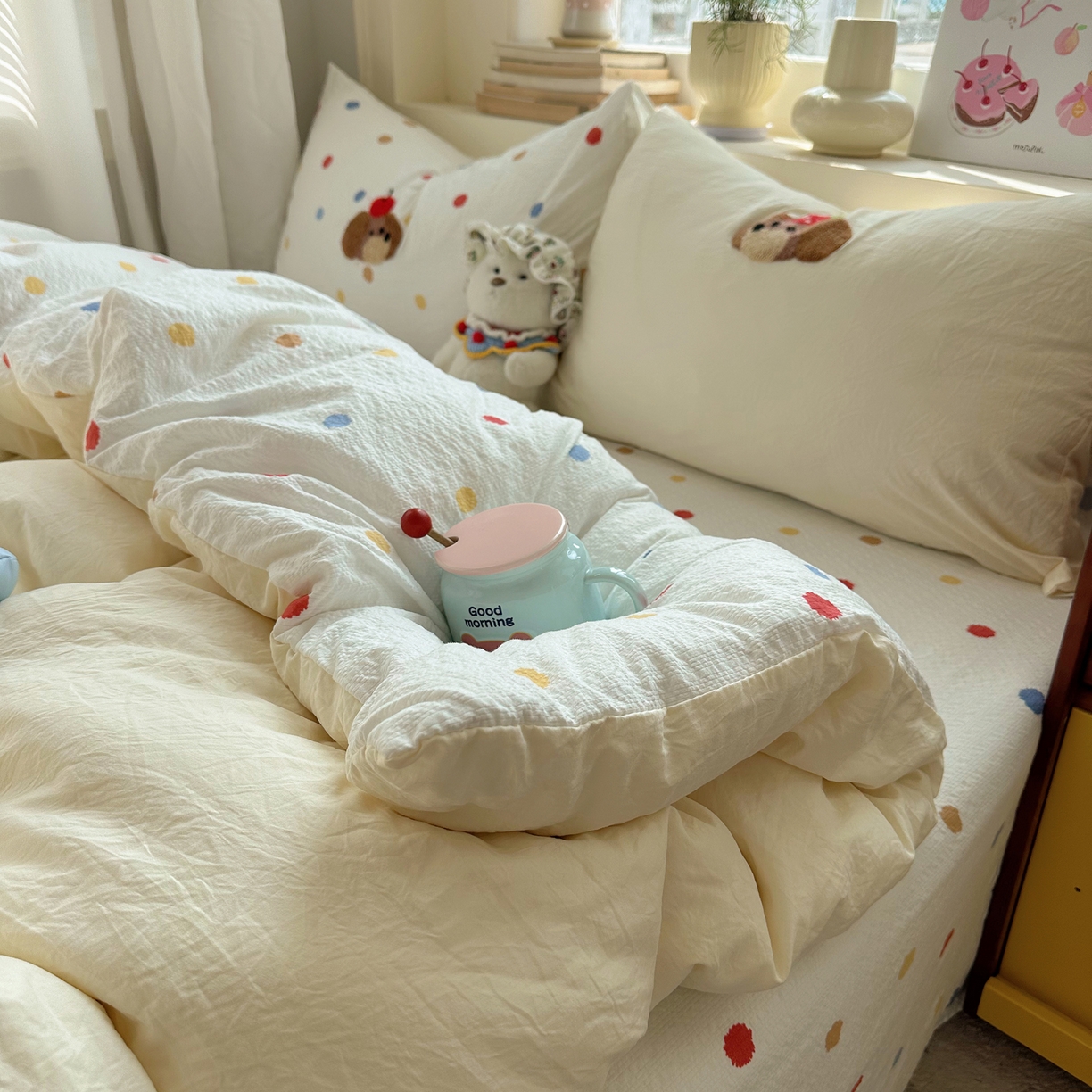 91家纺网 家纺一手货源 找家纺 顾里家纺 2026春夏新款ins可爱风云朵毛巾绣四件套（会员-3元  床笠定制不退换0 甜品腊肠狗