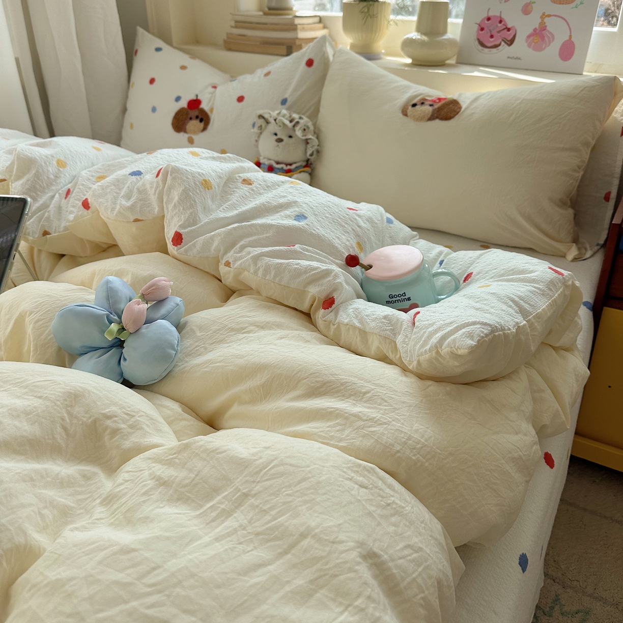 91家纺网 家纺一手货源 找家纺 顾里家纺 2026春夏新款ins可爱风云朵毛巾绣四件套（会员-3元  床笠定制不退换0 甜品腊肠狗