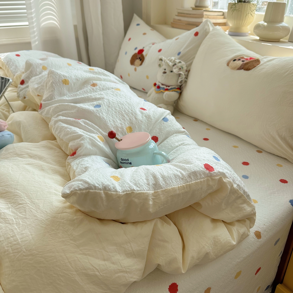 91家纺网 家纺一手货源 找家纺 顾里家纺 2026春夏新款ins可爱风云朵毛巾绣四件套（会员-3元  床笠定制不退换0 甜品腊肠狗