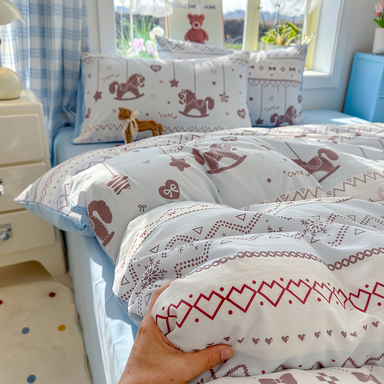 91家纺网 家纺一手货源 找家纺 元禾 2026新款A类古法水洗仿棉云感纱四件套 英伦小木马