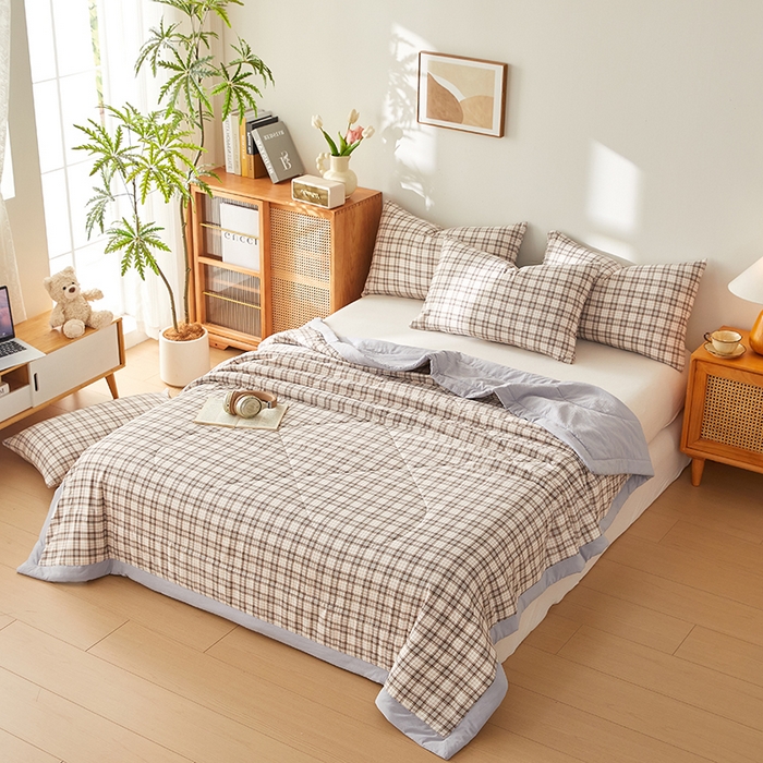 91家纺网 家纺一手货源 找家纺 海洋家纺 2026新款100%新疆棉花格子夏被亲肤仿棉夏凉被纯手包边空调被薄被子 都市
