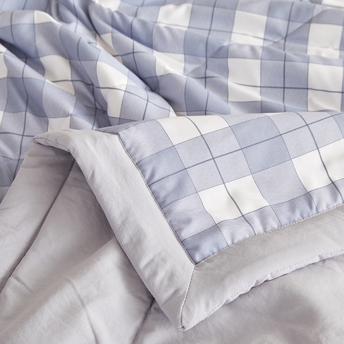 91家纺网 家纺一手货源 找家纺 海洋家纺 2026新款100%新疆棉花格子夏被亲肤仿棉夏凉被纯手包边空调被薄被子 简约-蓝