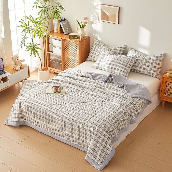 91家纺网 家纺一手货源 找家纺 海洋家纺 2026新款100%新疆棉花格子夏被亲肤仿棉夏凉被纯手包边空调被薄被子 卡尔-蓝