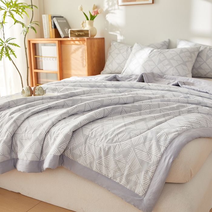 91家纺网 家纺一手货源 找家纺 海洋家纺 2026新款100%新疆棉花格子夏被亲肤仿棉夏凉被纯手包边空调被薄被子 律动-灰