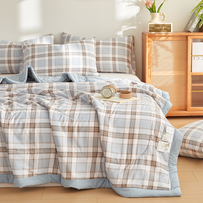 91家纺网 家纺一手货源 找家纺 海洋家纺 2026新款100%新疆棉花格子夏被亲肤仿棉夏凉被纯手包边空调被薄被子 英伦-蓝