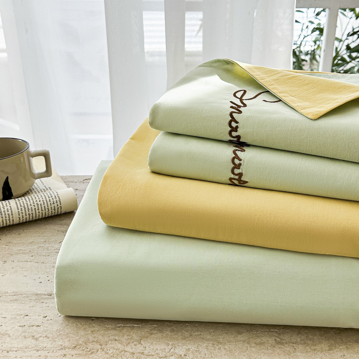 91家纺网 家纺一手货源 找家纺 ab家纺 2026新款刺绣双拼40支全棉水洗四件套 橄榄绿柠檬