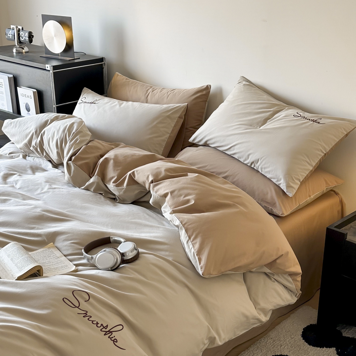 91家纺网 家纺一手货源 找家纺 ab家纺 2026新款刺绣双拼40支全棉水洗四件套 卡其米咖