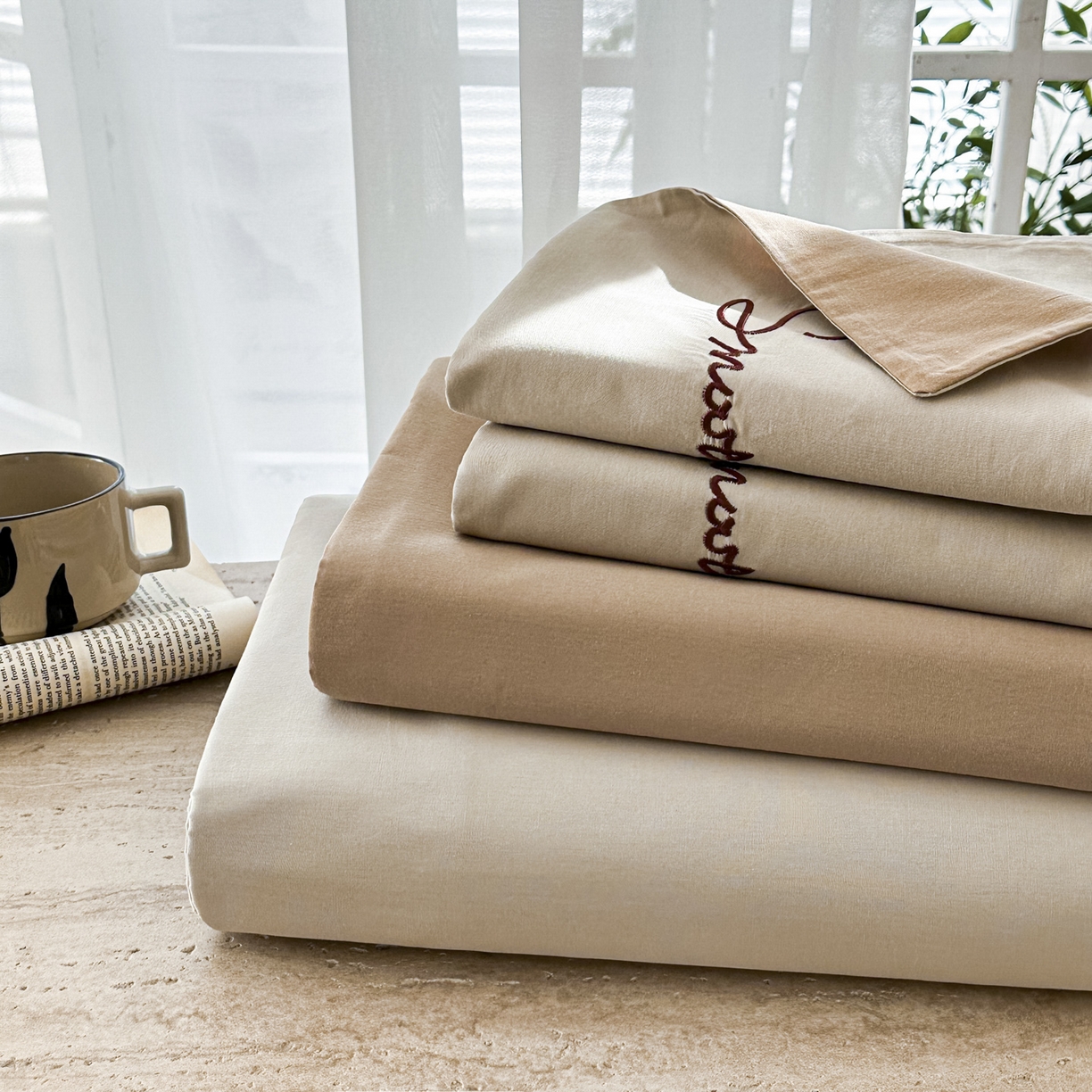 91家纺网 家纺一手货源 找家纺 ab家纺 2026新款刺绣双拼40支全棉水洗四件套 卡其米咖