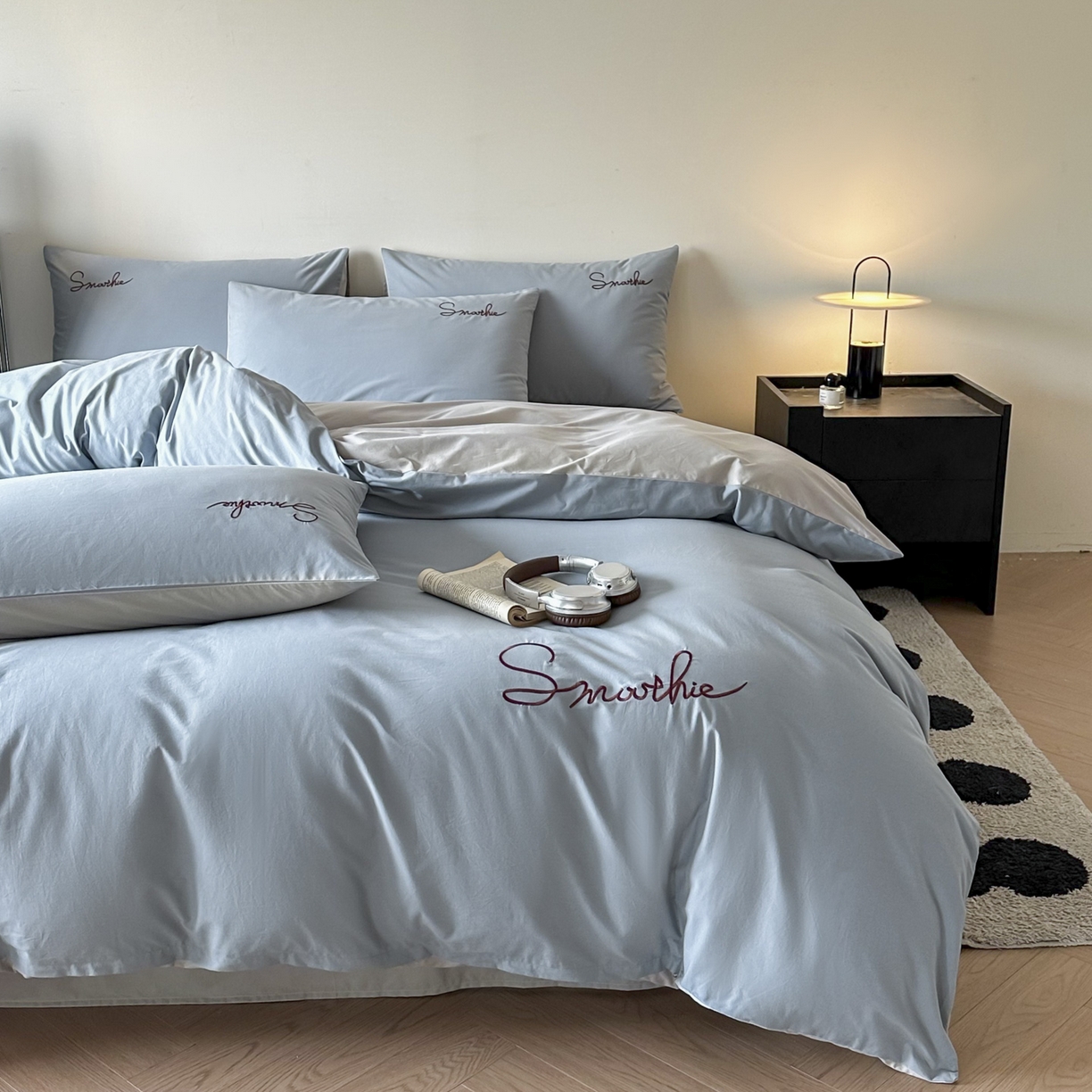 91家纺网 家纺一手货源 找家纺 ab家纺 2026新款刺绣双拼40支全棉水洗四件套 蓝灰