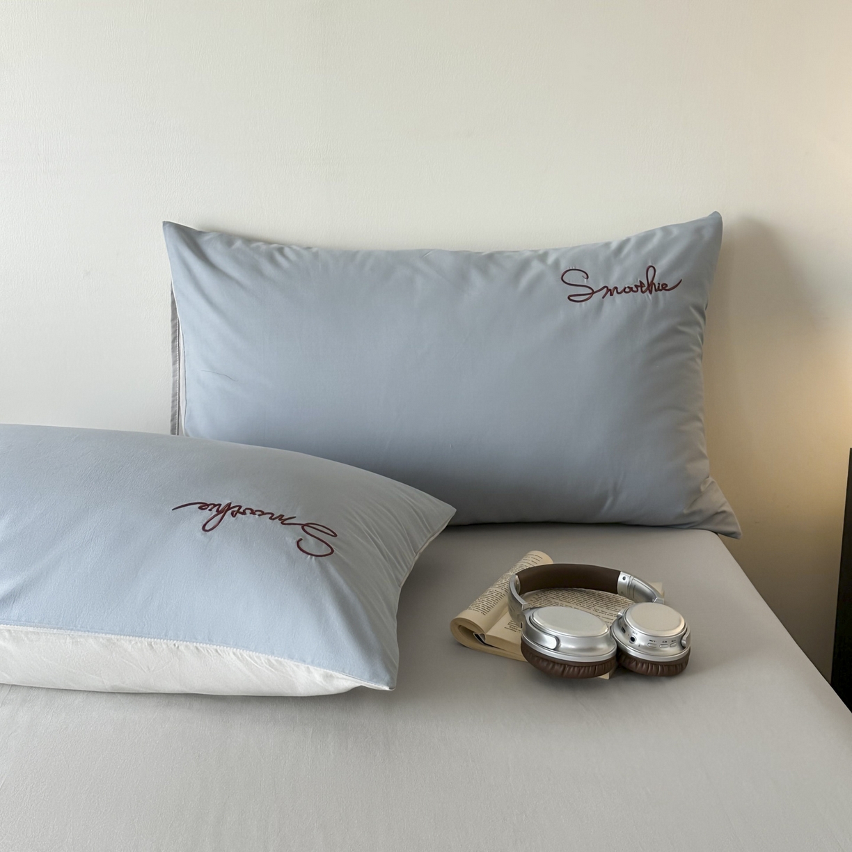 91家纺网 家纺一手货源 找家纺 ab家纺 2026新款刺绣双拼40支全棉水洗四件套 蓝灰