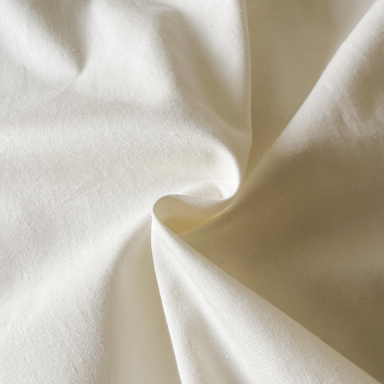 91家纺网 家纺一手货源 找家纺 ab家纺 2026新款刺绣双拼40支全棉水洗四件套 奶油米咖