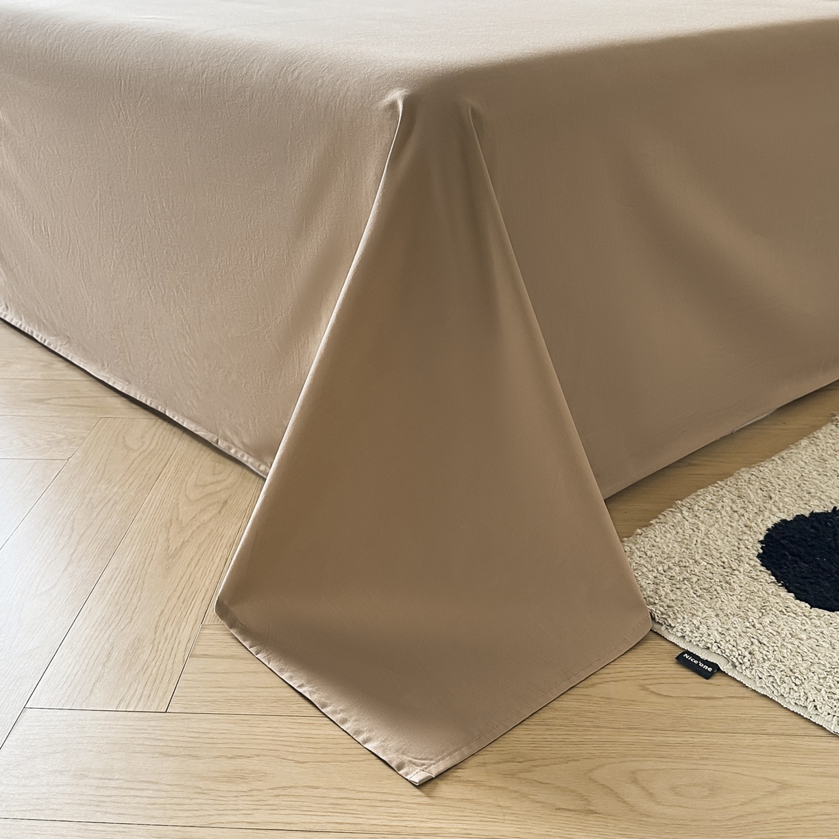 91家纺网 家纺一手货源 找家纺 ab家纺 2026新款刺绣双拼40支全棉水洗四件套 奶油米咖