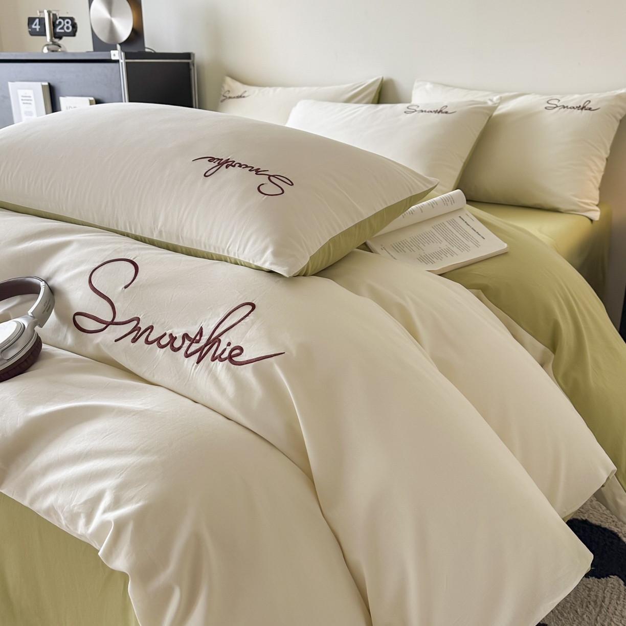 91家纺网 家纺一手货源 找家纺 ab家纺 2026新款刺绣双拼40支全棉水洗四件套 苹果绿杏