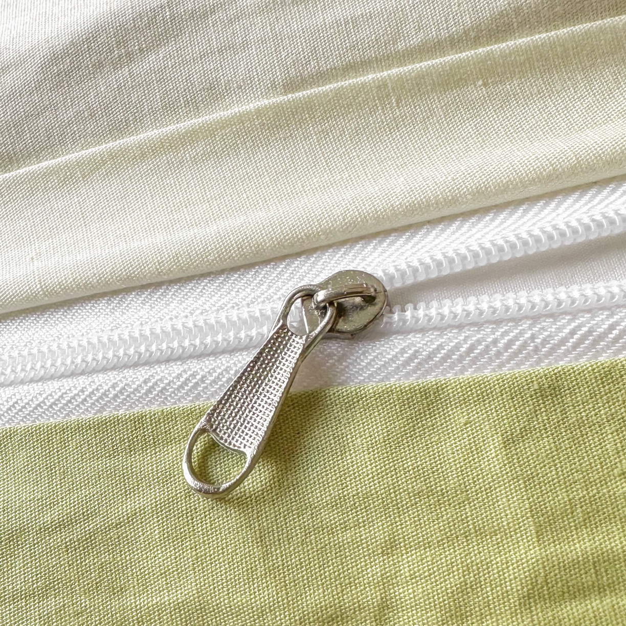 91家纺网 家纺一手货源 找家纺 ab家纺 2026新款刺绣双拼40支全棉水洗四件套 苹果绿杏