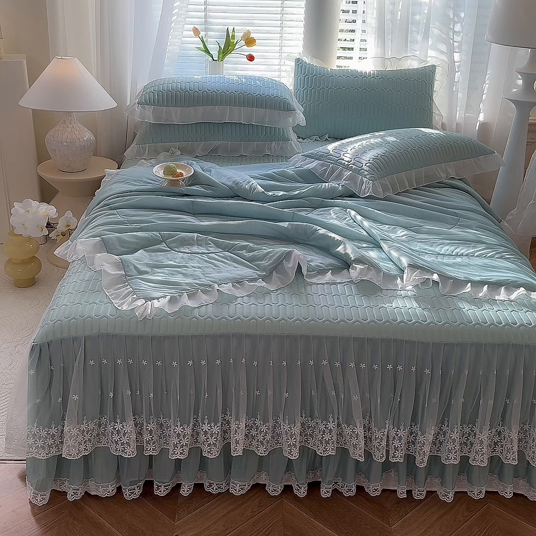 91家纺网 家纺一手货源 找家纺 后庭寝室 2026春夏新款乳胶凉席夏凉被空调被夏被四件套-爱意系列 爱意-浅蓝