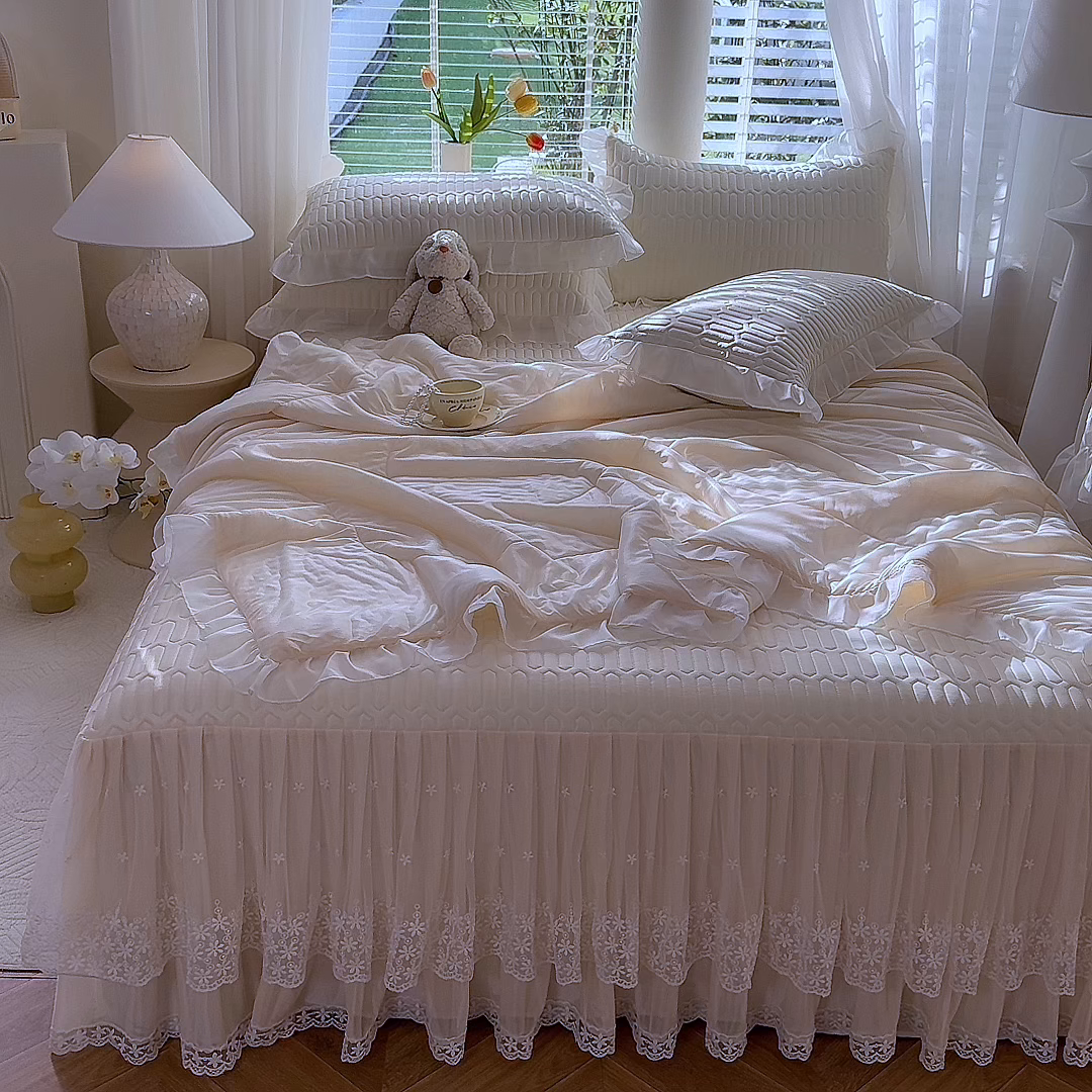 91家纺网 家纺一手货源 找家纺 后庭寝室 2026春夏新款乳胶凉席夏凉被空调被夏被四件套-爱意系列 爱意-米色