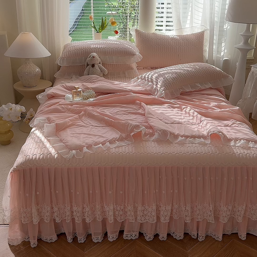 91家纺网 家纺一手货源 找家纺 后庭寝室 2026春夏新款乳胶凉席夏凉被空调被夏被四件套-爱意系列 爱意-嫩玉