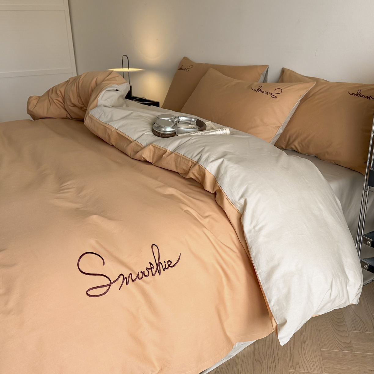 91家纺网 家纺一手货源 找家纺 ab家纺 2026新款刺绣双拼40支全棉水洗四件套 西柚卡其