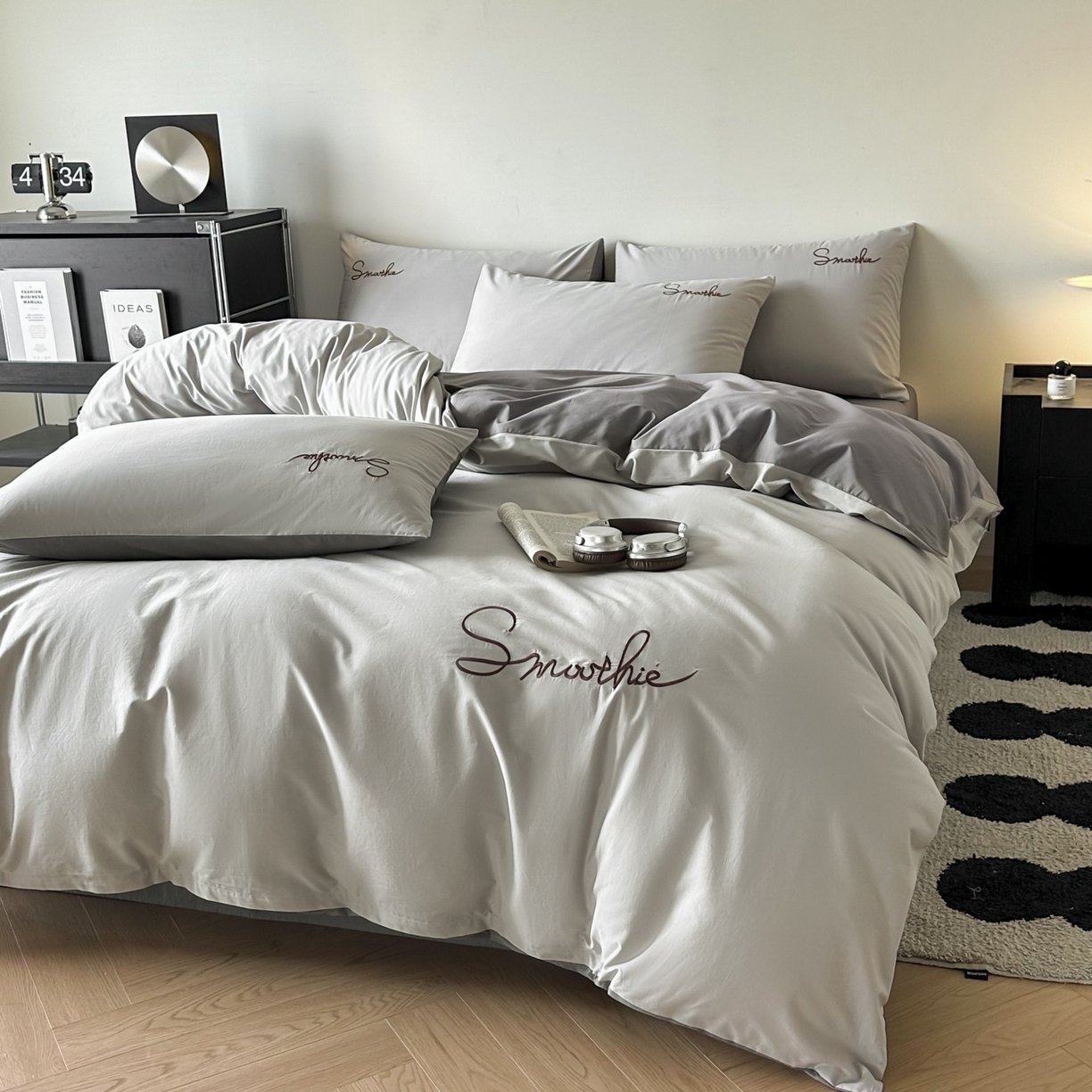 91家纺网 家纺一手货源 找家纺 ab家纺 2026新款刺绣双拼40支全棉水洗四件套 烟灰深灰