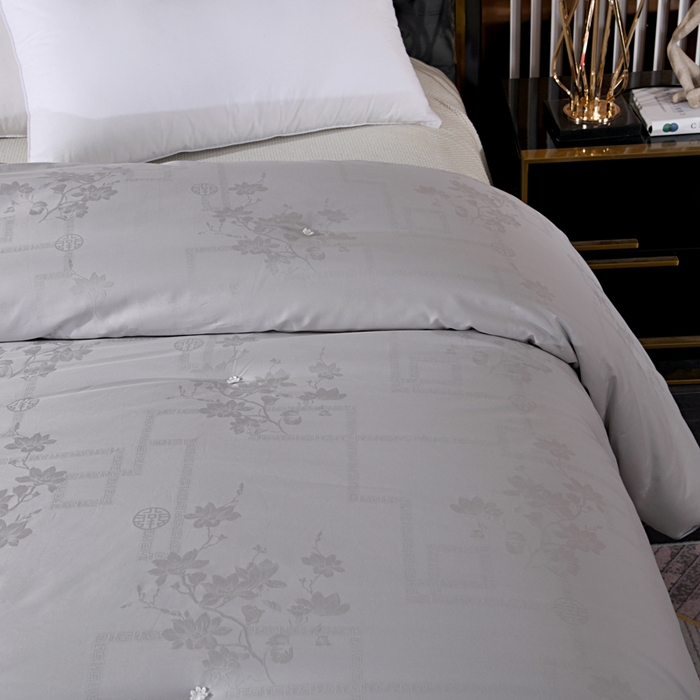 91家纺网 家纺一手货源 找家纺 禹祥家纺 2026新款60s全棉提花蚕丝被被子被芯-芳菲影致系列 芳菲影致-灰色