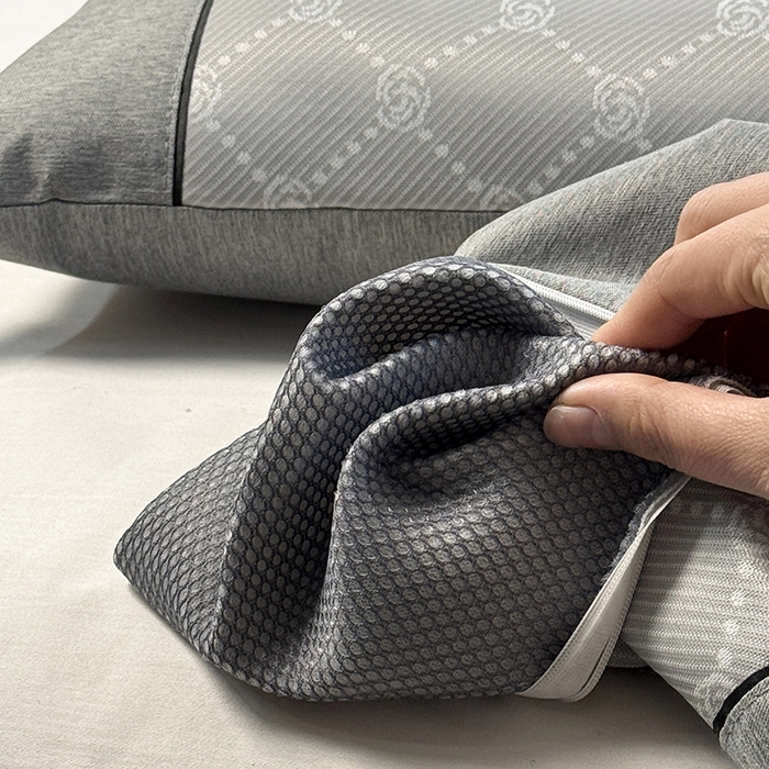 91家纺网 家纺一手货源 找家纺 小牛席业 2026春夏新款小玫瑰夏凉枕系列枕头枕芯（枕套+枕芯） 小玫瑰夏凉枕-灰色