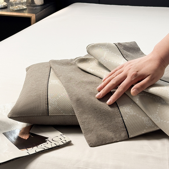 91家纺网 家纺一手货源 找家纺 小牛席业 2026春夏新款小玫瑰夏凉枕系列枕头枕芯（枕套+枕芯） 小玫瑰夏凉枕-香槟