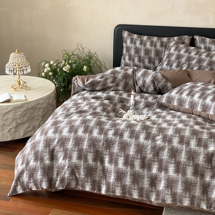 91家纺网 家纺一手货源 找家纺 宜代光年 2026新款全棉厚织色织大提花四件套系列 槿禾