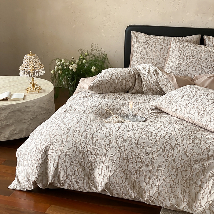 91家纺网 家纺一手货源 找家纺 宜代光年 2026新款全棉厚织色织大提花四件套系列 滴落游花